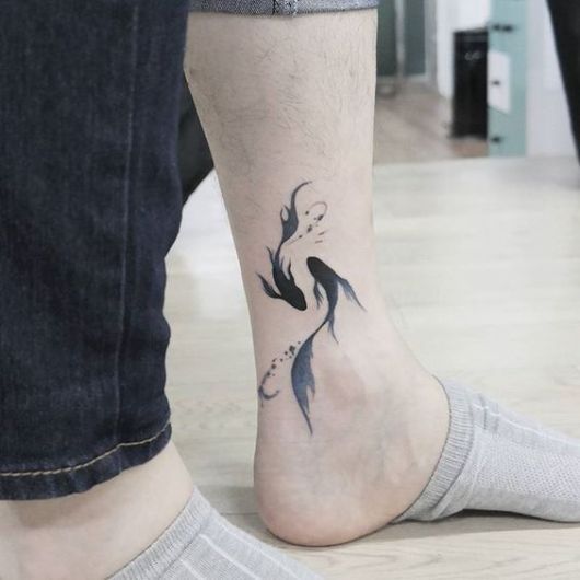 Tatuagens de Signos peixes pe