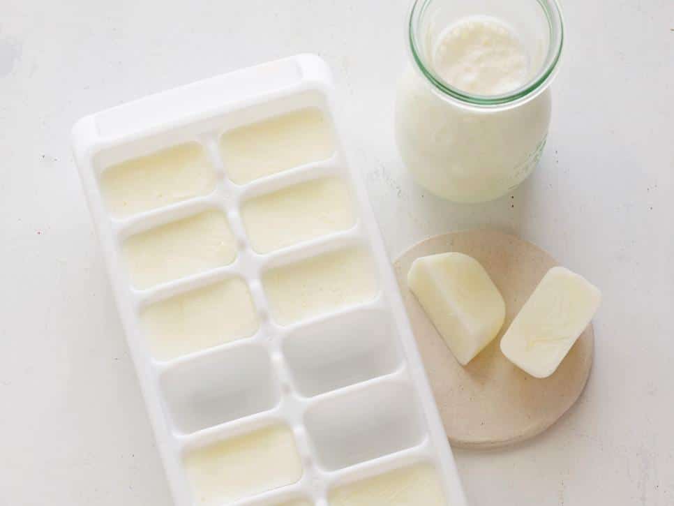 bandeja gelo leite