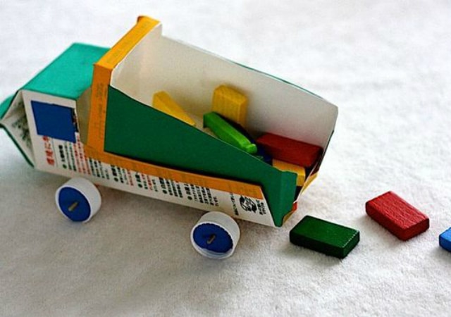 brinquedos de caixa de leite 3