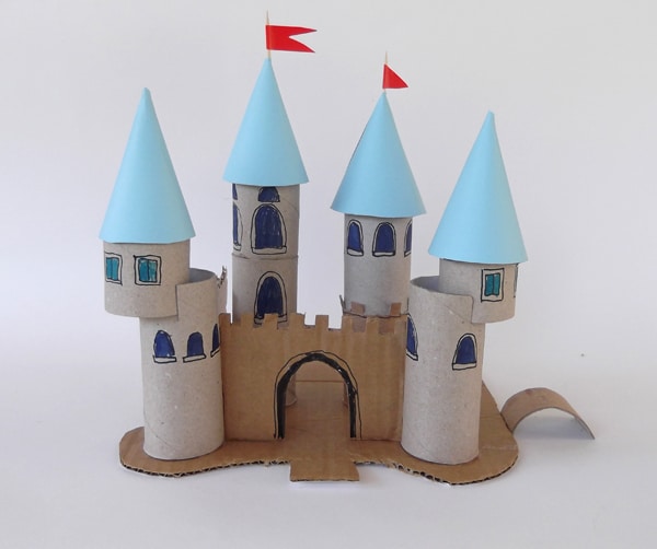 brinquedos rolos de papel castelo