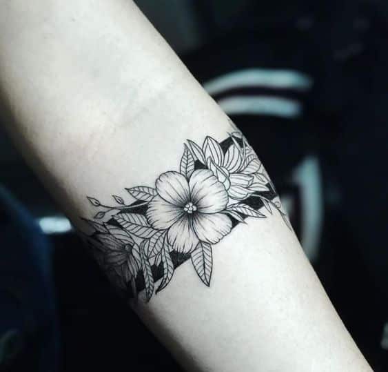 ideias de tatuagem feminina bracelete 10