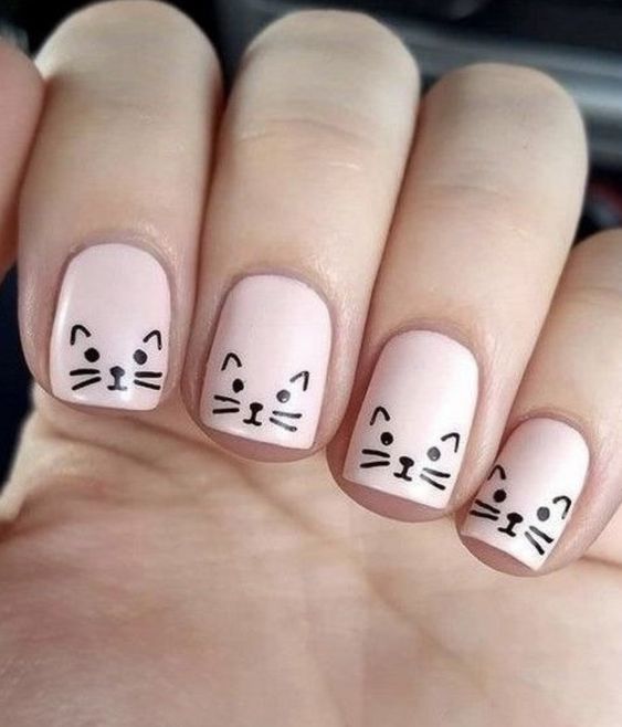 ideias de unhas com gatinhos 8