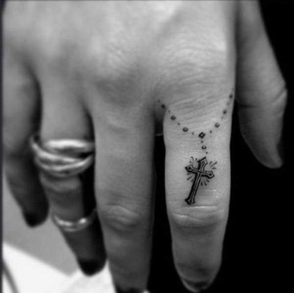 ideias-tatuagens-dedos-12