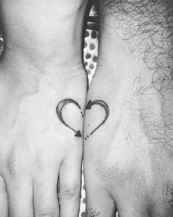 tatuagem amor casal coracao