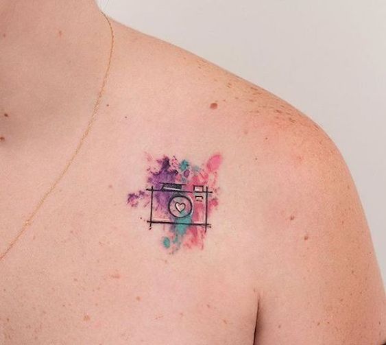 tatuagem aquarela pequena