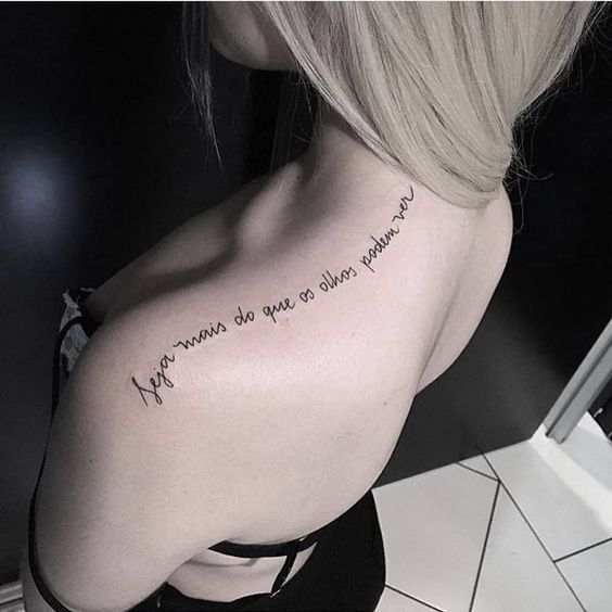 tatuagens escritas costas