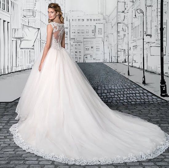 15+ Vestidos de Noiva Estilo Princesa